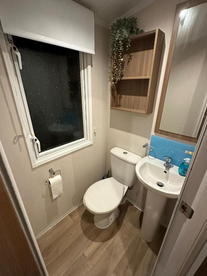 Вилла Luxurious 6 Berth Swift Bordeaux On Lyons Robin Hood Rhyl Meliden Экстерьер фото