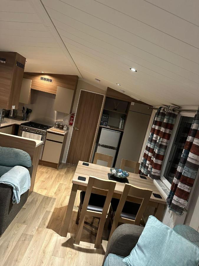 Вилла Luxurious 6 Berth Swift Bordeaux On Lyons Robin Hood Rhyl Meliden Экстерьер фото